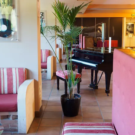 Gio Wine E Jazz Area Hotel 4*